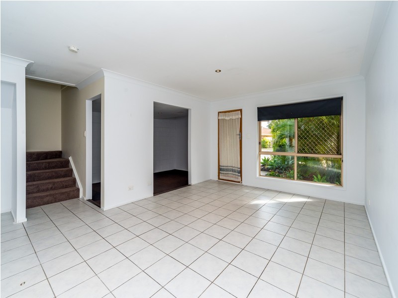 33/21 Usher Avenue, Labrador QLD 4215