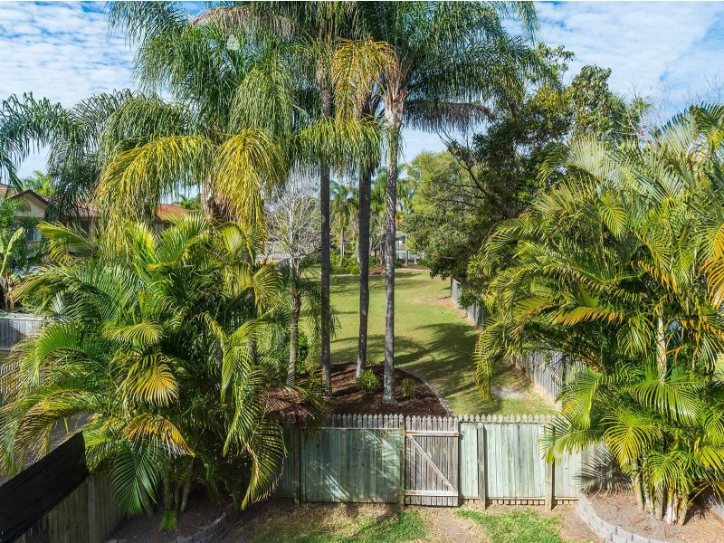 33/21 Usher Avenue, Labrador QLD 4215