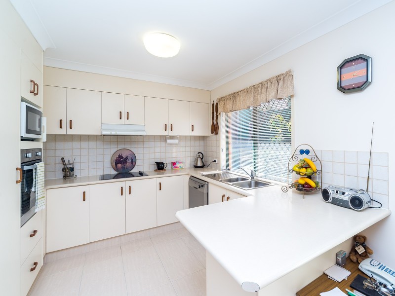 10/208 Central Street, Labrador QLD 4215