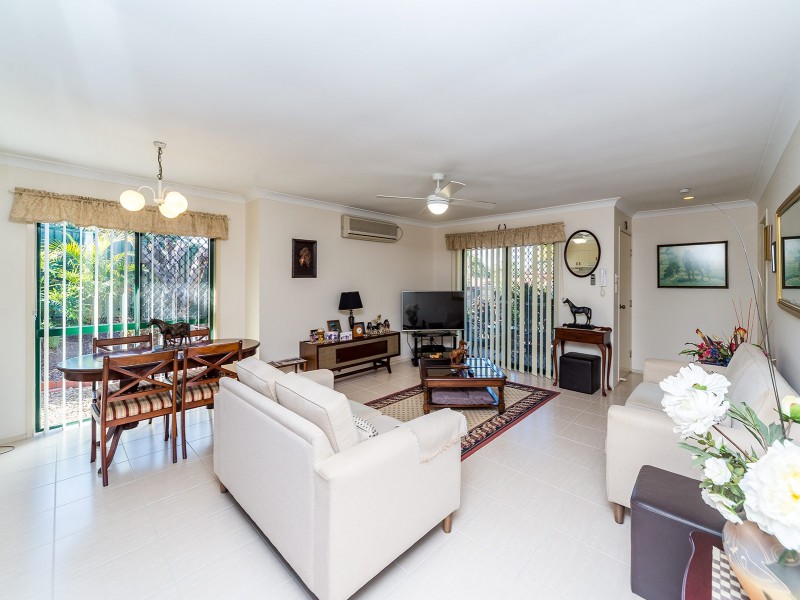 10/208 Central Street, Labrador QLD 4215