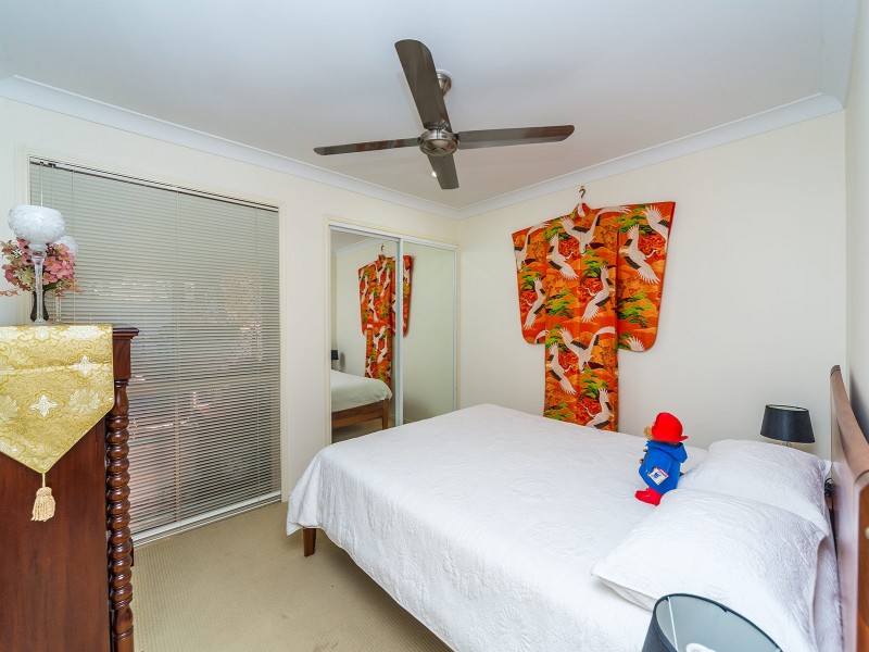 2/4 Gemma Glade, Labrador QLD 4215