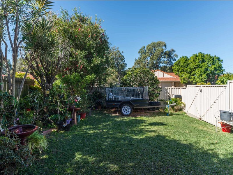 2/4 Gemma Glade, Labrador QLD 4215