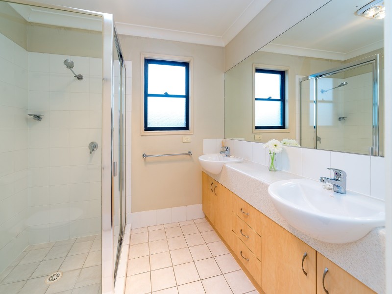 3/53 Gordon Street, Labrador QLD 4215