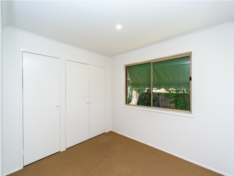 1/125 Olsen Avenue, Labrador QLD 4215