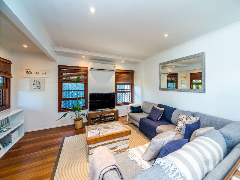 58 Whiting Street, Labrador QLD 4215