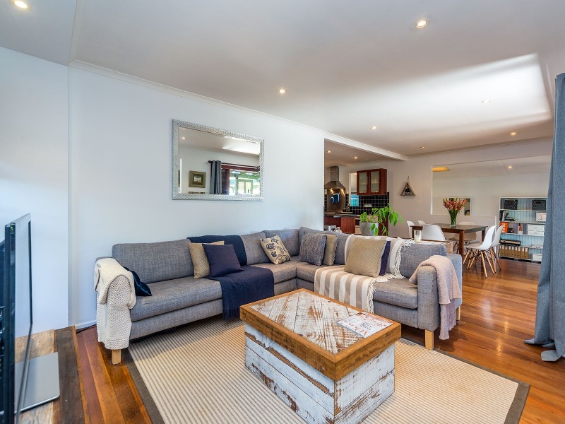 58 Whiting Street, Labrador QLD 4215