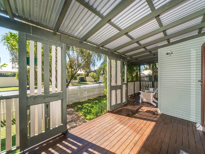 58 Whiting Street, Labrador QLD 4215