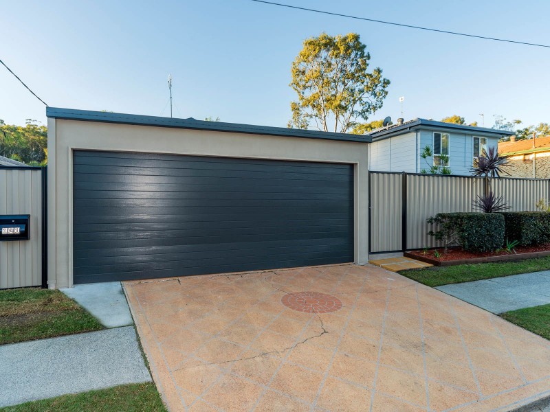 121 Kindra Avenue, Southport QLD 4215