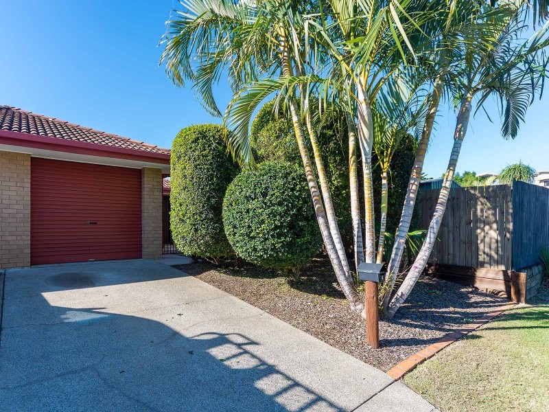 2/10 Hentdale Court, Labrador QLD 4215