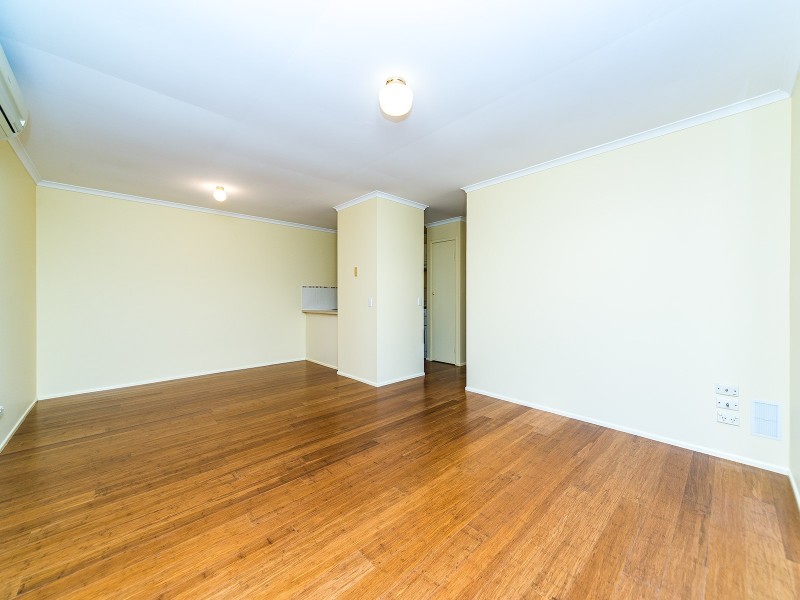 2/10 Hentdale Court, Labrador QLD 4215