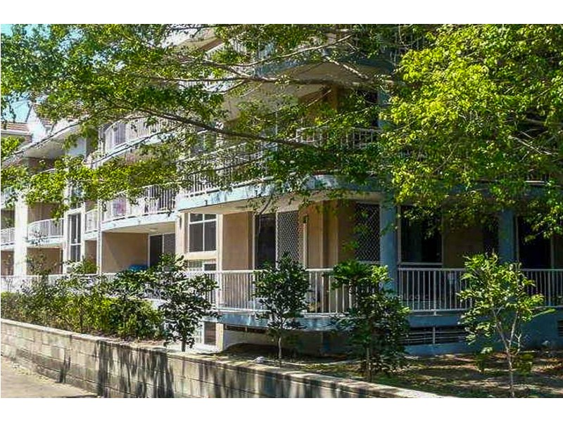 1/111 Frank Street, Labrador QLD 4215