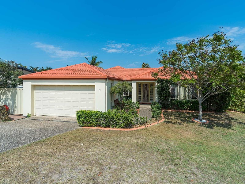 1 Kite Circuit, Arundel QLD 4214