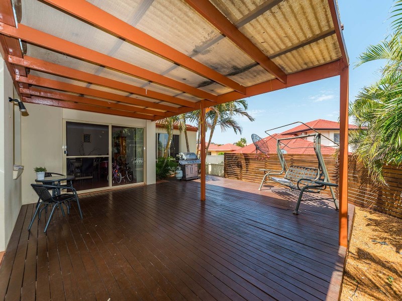 1 Kite Circuit, Arundel QLD 4214