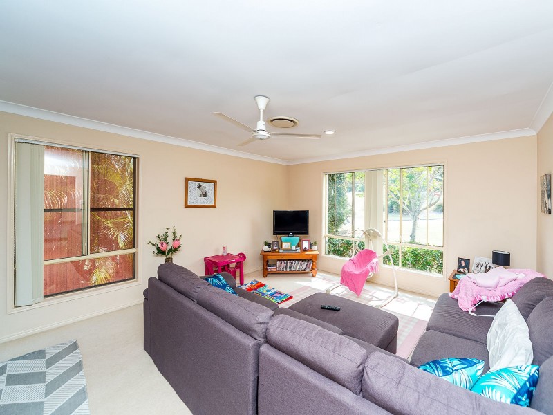 1 Kite Circuit, Arundel QLD 4214