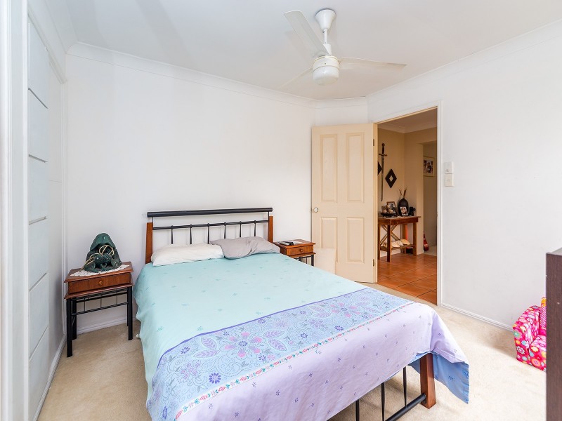 1 Kite Circuit, Arundel QLD 4214