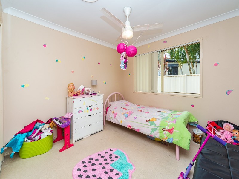 1 Kite Circuit, Arundel QLD 4214