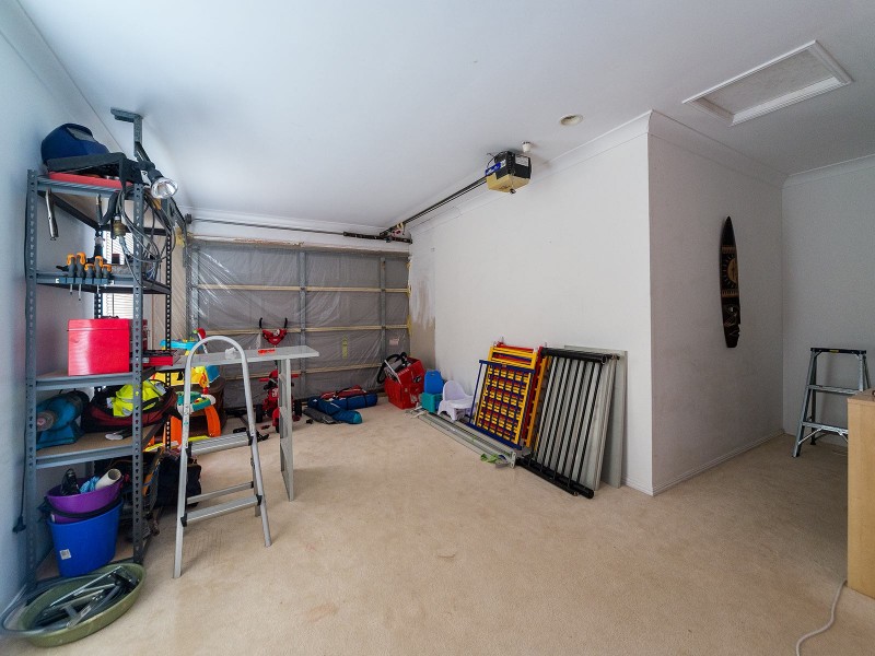 1 Kite Circuit, Arundel QLD 4214