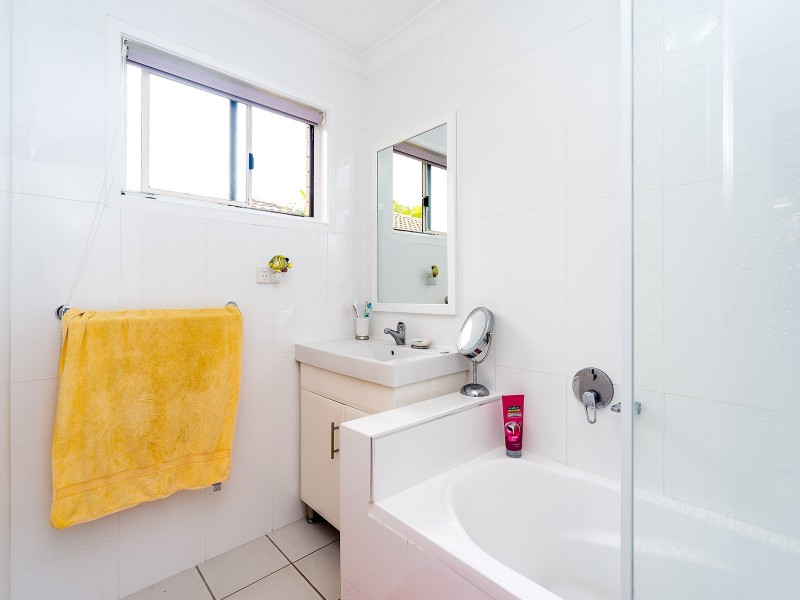 1 & 2/48 Hollywell Road, Biggera Waters QLD 4216