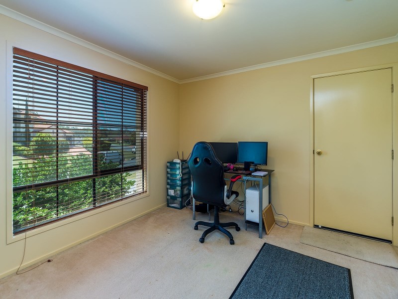 17 Petworth Court, Arundel QLD 4214
