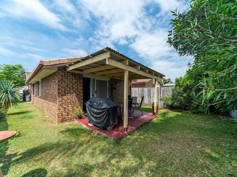 2/16 Annette Court, Labrador QLD 4215