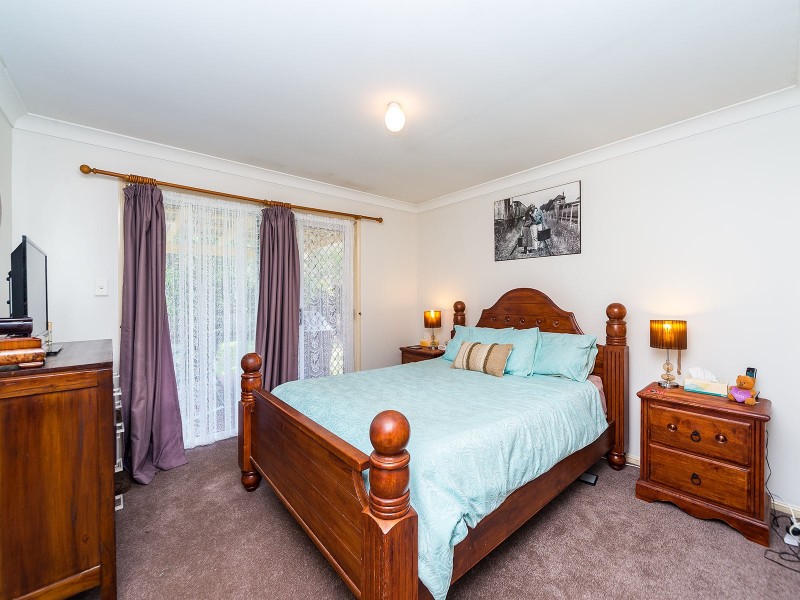 2/16 Annette Court, Labrador QLD 4215