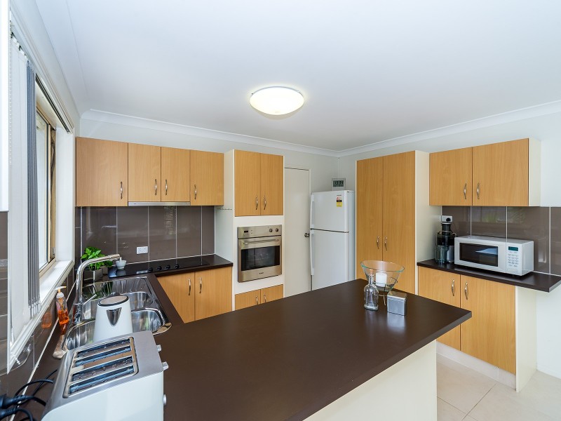 1/23 Coventry Court, Labrador QLD 4215