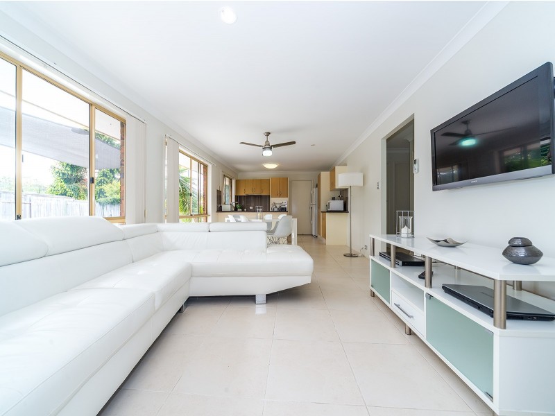 1/23 Coventry Court, Labrador QLD 4215