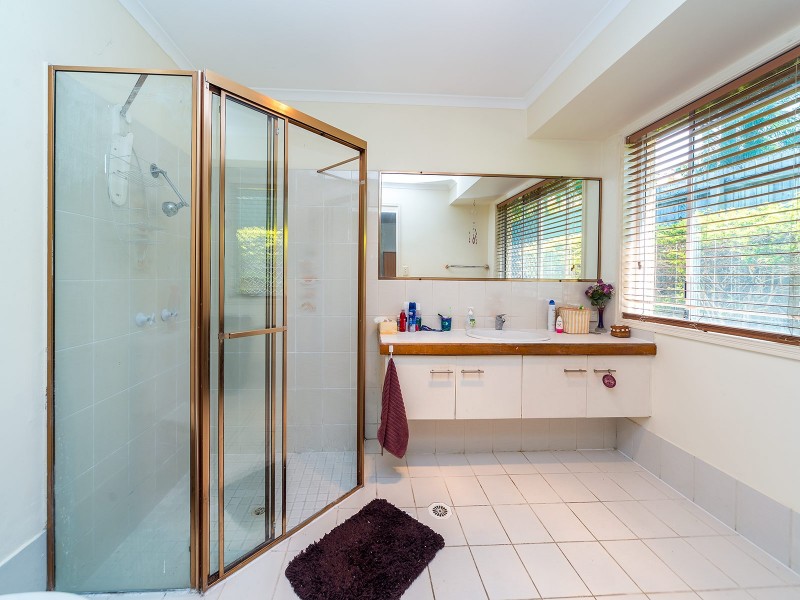 3 Collingwood Court, Arundel QLD 4214