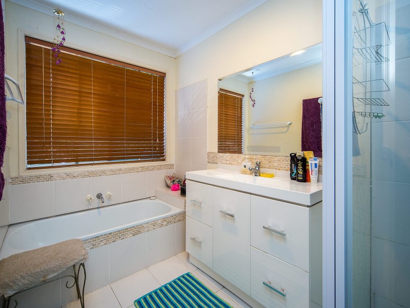 3 Collingwood Court, Arundel QLD 4214