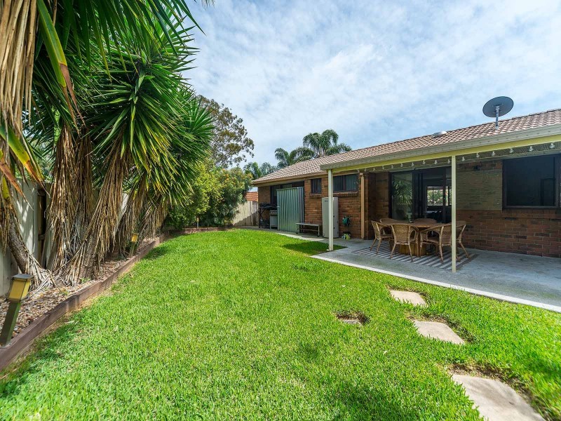 1/196 Whiting Street, Labrador QLD 4215