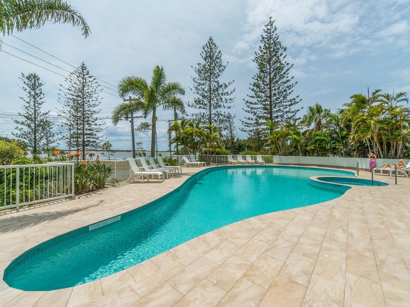 1110/182 Marine Parade, Labrador QLD 4215