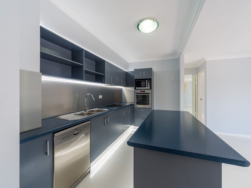 13/18-22 Parker Street, Labrador QLD 4215