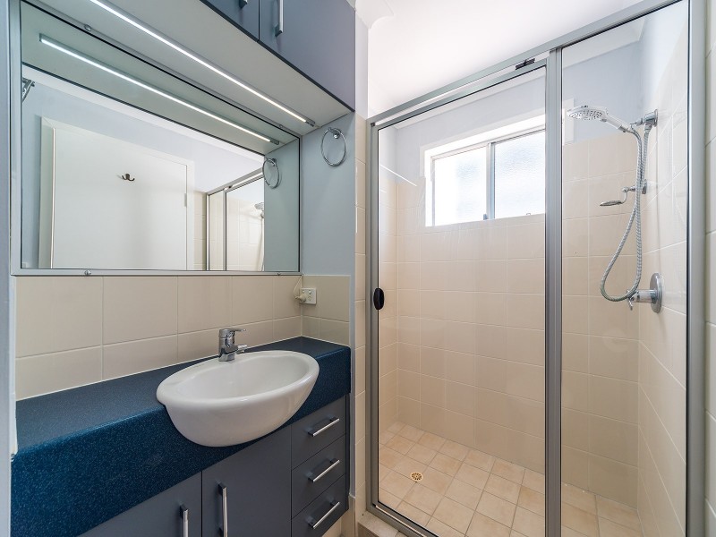 13/18-22 Parker Street, Labrador QLD 4215