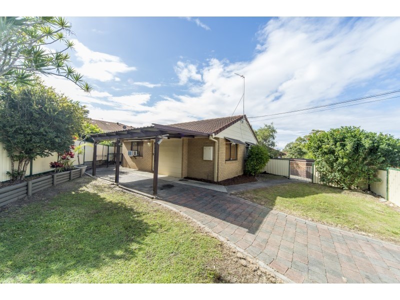 1/211 Government Road, Labrador QLD 4215