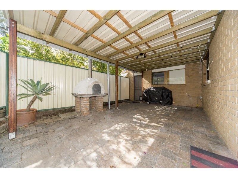 1/211 Government Road, Labrador QLD 4215
