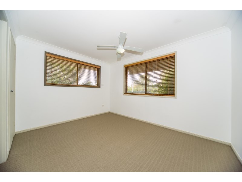 1/211 Government Road, Labrador QLD 4215