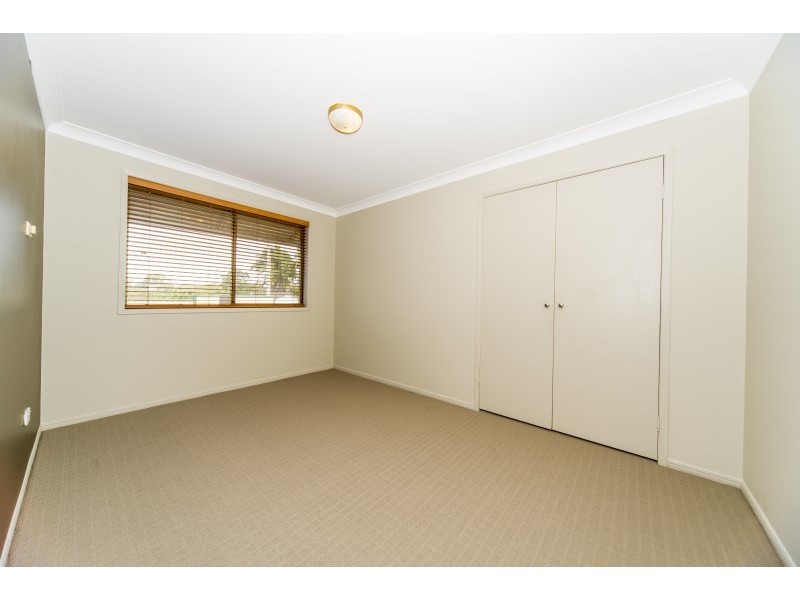 1/211 Government Road, Labrador QLD 4215