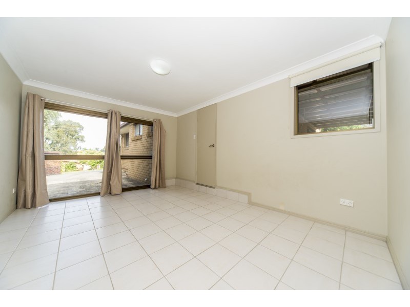 1/211 Government Road, Labrador QLD 4215