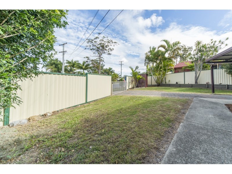 1/211 Government Road, Labrador QLD 4215