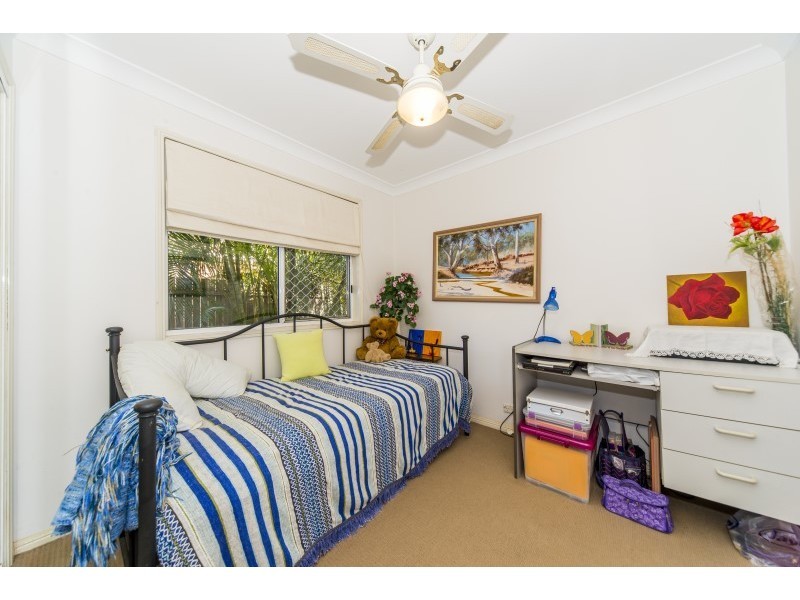 1/16 Jannie Court, Labrador QLD 4215