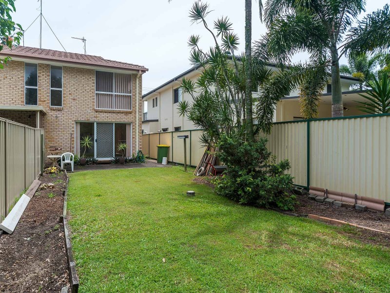 1/36 Robert Street, Labrador QLD 4215