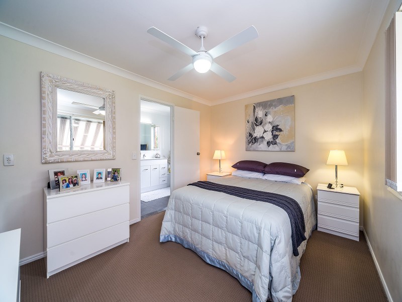 4/27 Ashbourne Terrace, Biggera Waters QLD 4216