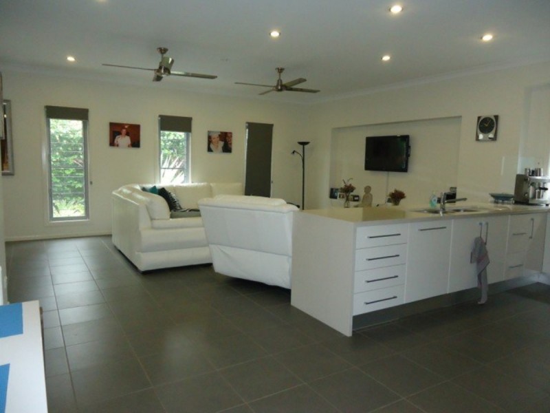 26B Gordon Street, Labrador QLD 4215