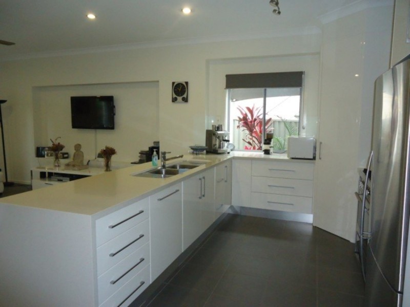 26B Gordon Street, Labrador QLD 4215