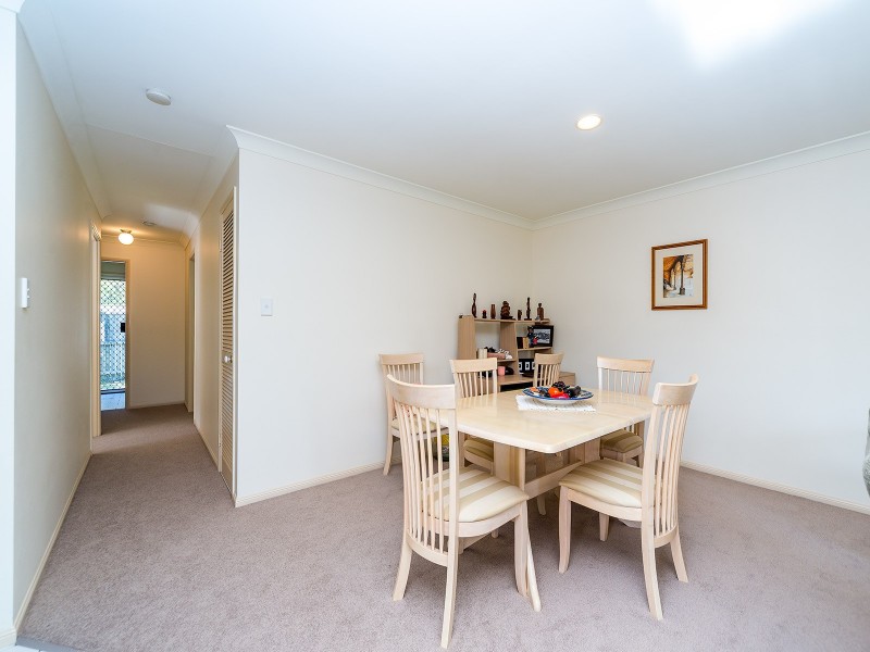 1/20 Kenny Drive, Labrador QLD 4215