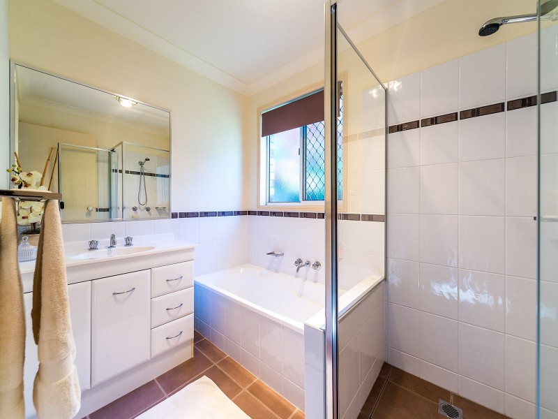 1/20 Kenny Drive, Labrador QLD 4215