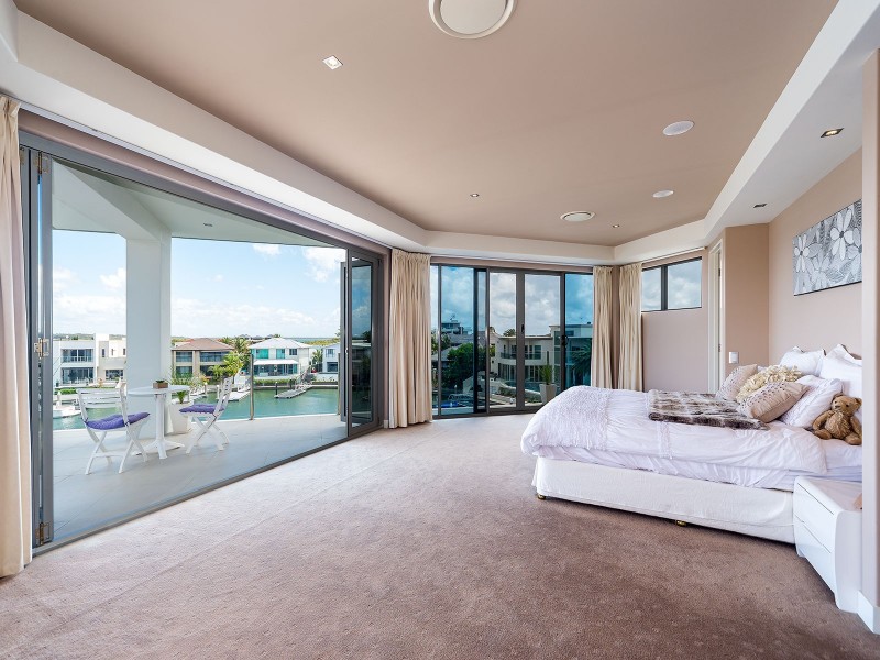 64 The Sovereign Mile, Paradise Point QLD 4216