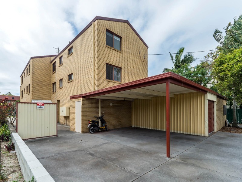 2/25 Imperial Parade, Labrador QLD 4215