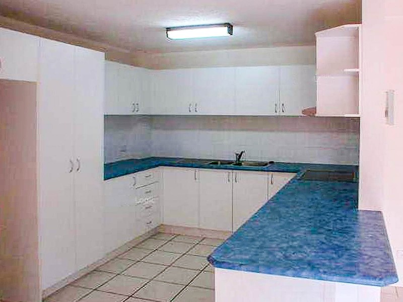 2/25 Imperial Parade, Labrador QLD 4215