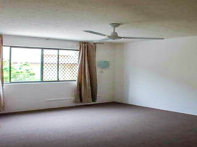 2/25 Imperial Parade, Labrador QLD 4215